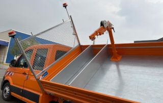 Quarta-Fahrzeugbau Dreiseitenkipper Kran-Sondersignale Stirnwandschutz Kran