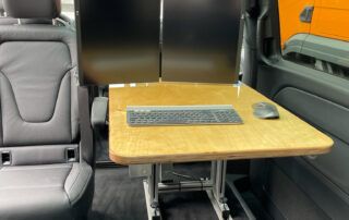 Quarta-Fahrzeugbau Mobiles Buero Arbeitsplatz Van